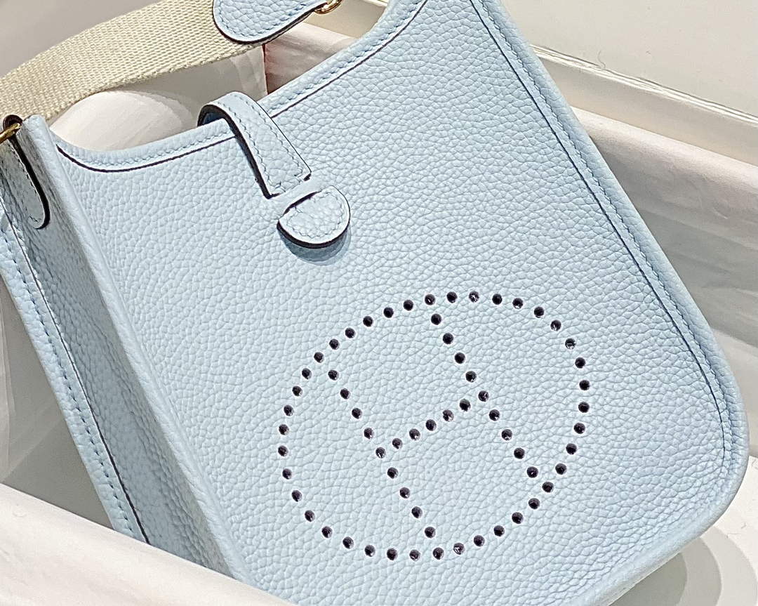 Hermes Mini Evelyne 16 Bag in Taurillon Clemence Leather H069431
