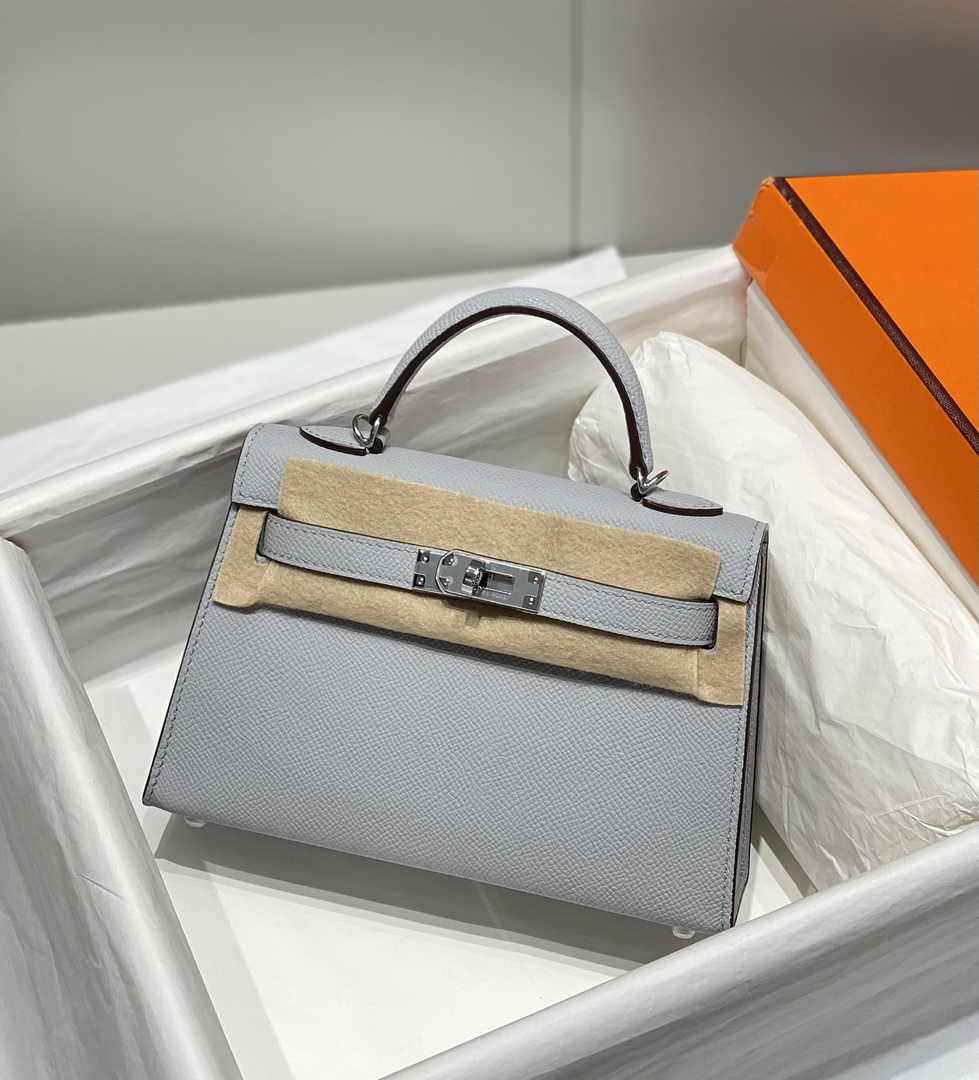Hermes Mini Kelly II Bag 19 Light Gray Epsom Gold Hardware H86102