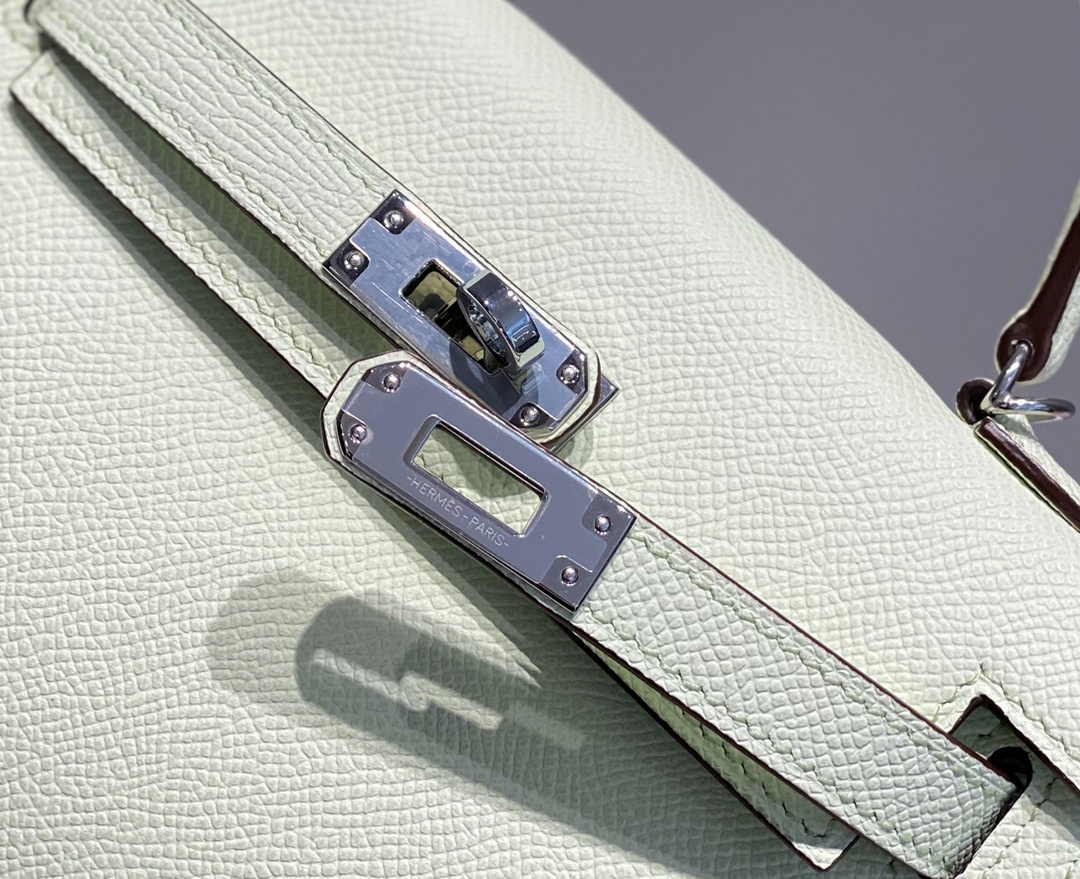 Hermes Mini Kelly II Bag 19 Light Green Epsom Gold Hardware H86106