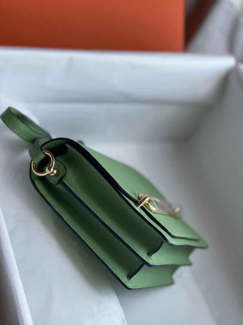 Hermès Mini Roulis Bag Light Green Evercolor Gold Hardware H50302