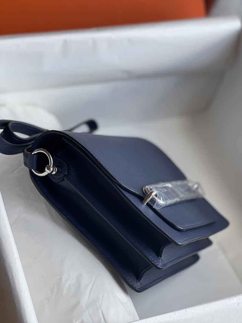 Hermès Mini Roulis Bag Navy Blue Evercolor Silver Hardware H50311