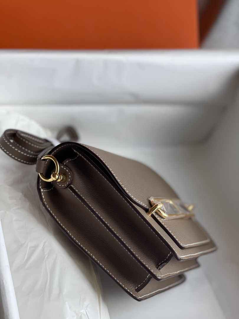 Hermès Mini Roulis Bag Light Brown Evercolor Gold Hardware H50335