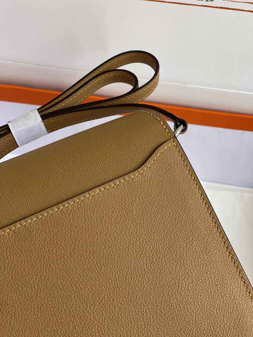Hermès Mini Roulis Bag Camel Evercolor Silver Hardware H50318