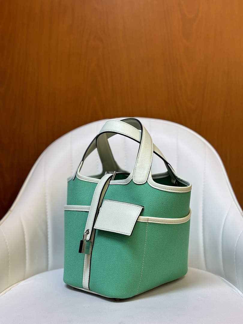 Hermès Picotin Lock 18 pocket bag H925600