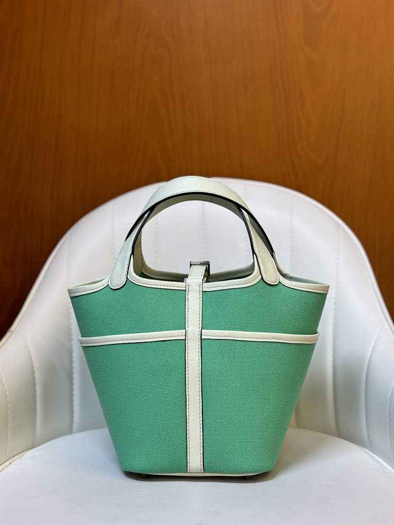 Hermès Picotin Lock 18 pocket bag H925600