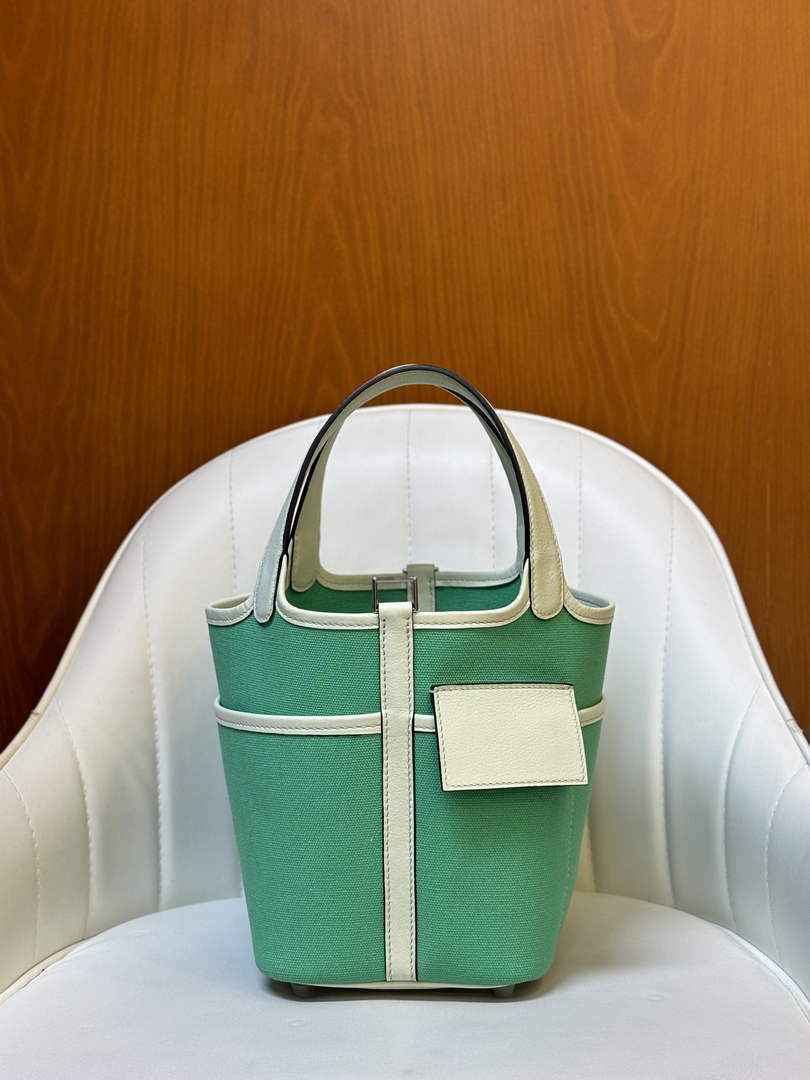 Hermès Picotin Lock 18 pocket bag H925600