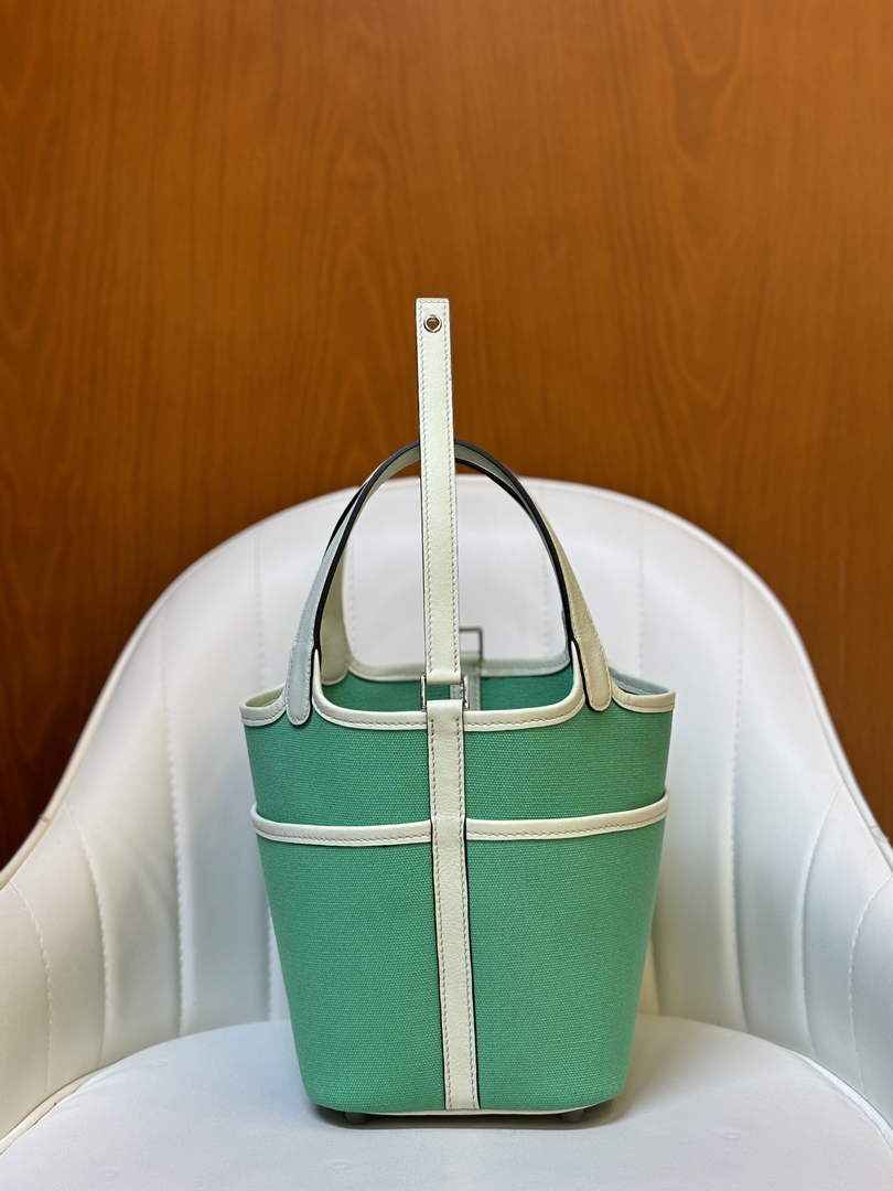Hermès Picotin Lock 18 pocket bag H925600