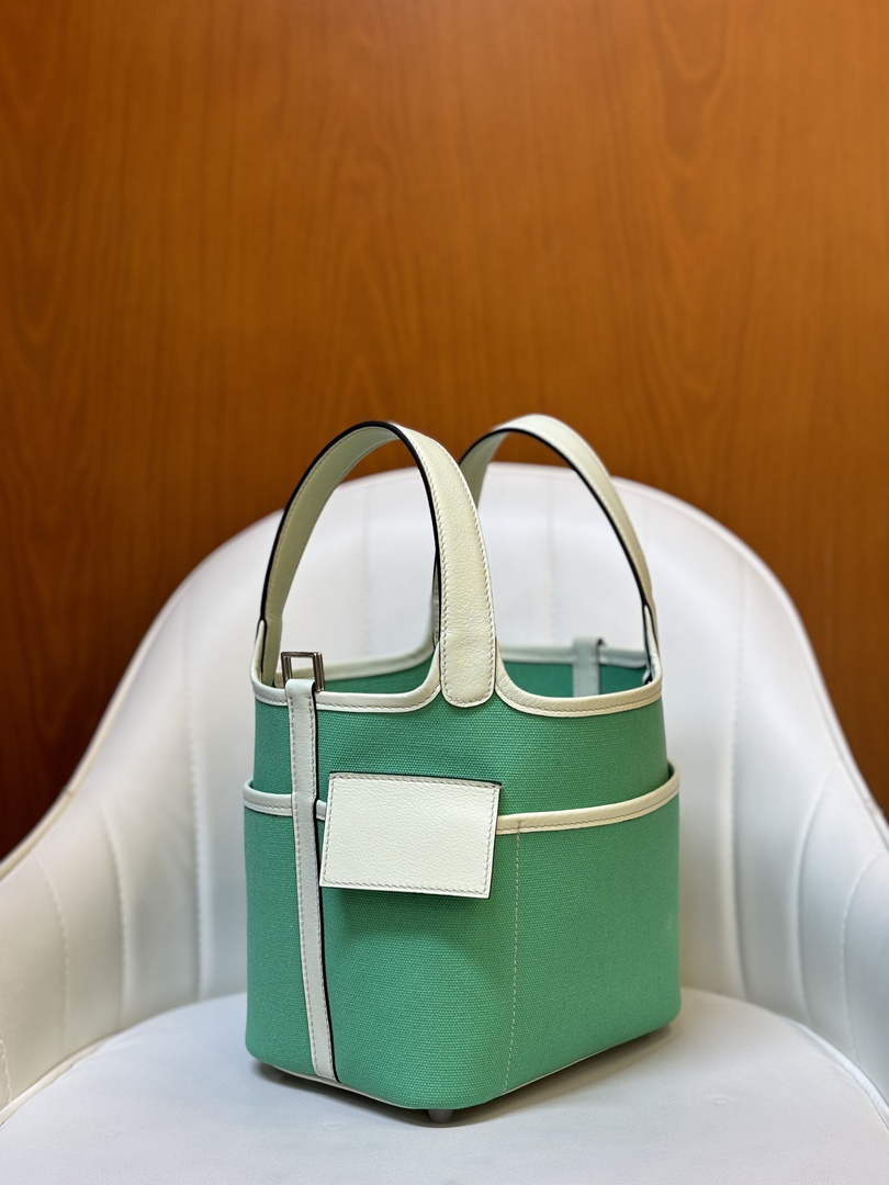 Hermès Picotin Lock 18 pocket bag H925600