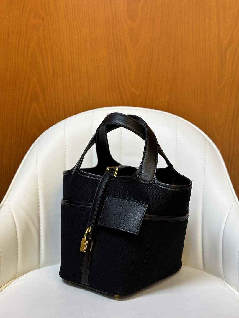Hermès Picotin Lock 18 pocket bag H925603