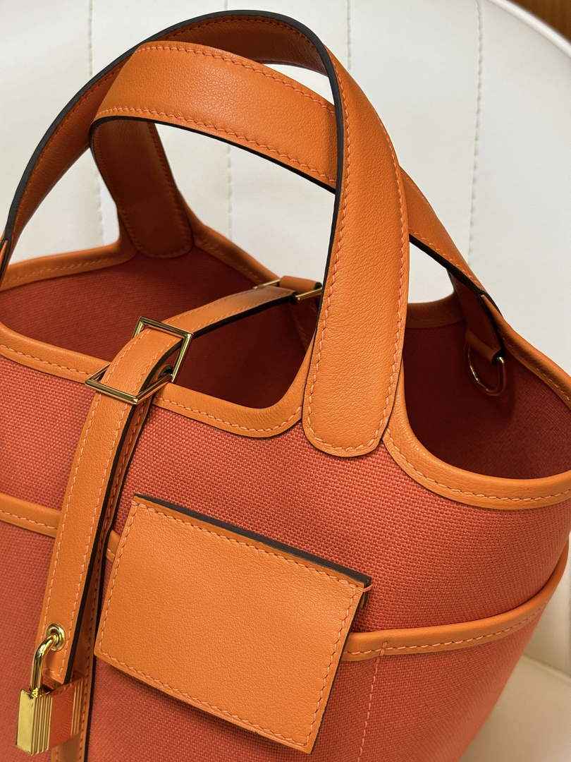 Hermès Picotin Lock 18 pocket bag H925604