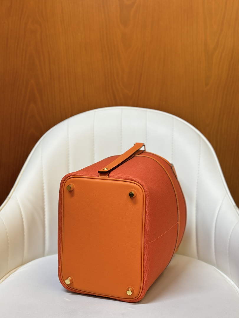 Hermès Picotin Lock 18 pocket bag H925604