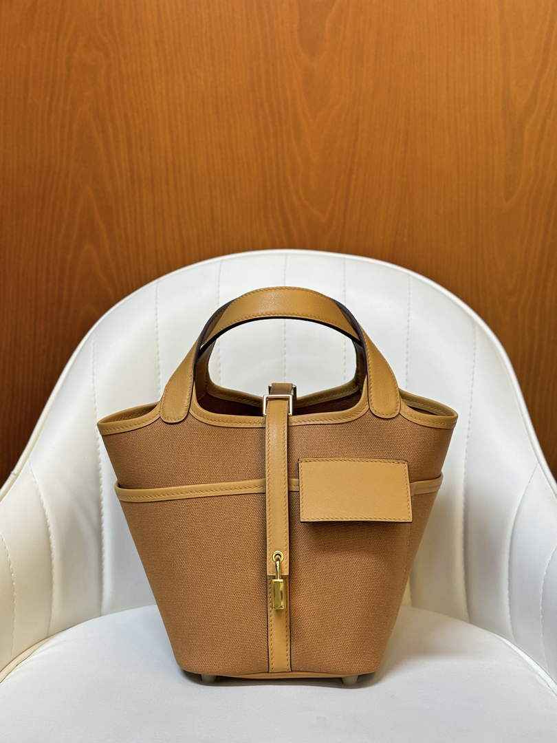 Hermès Picotin Lock 18 pocket bag H925610