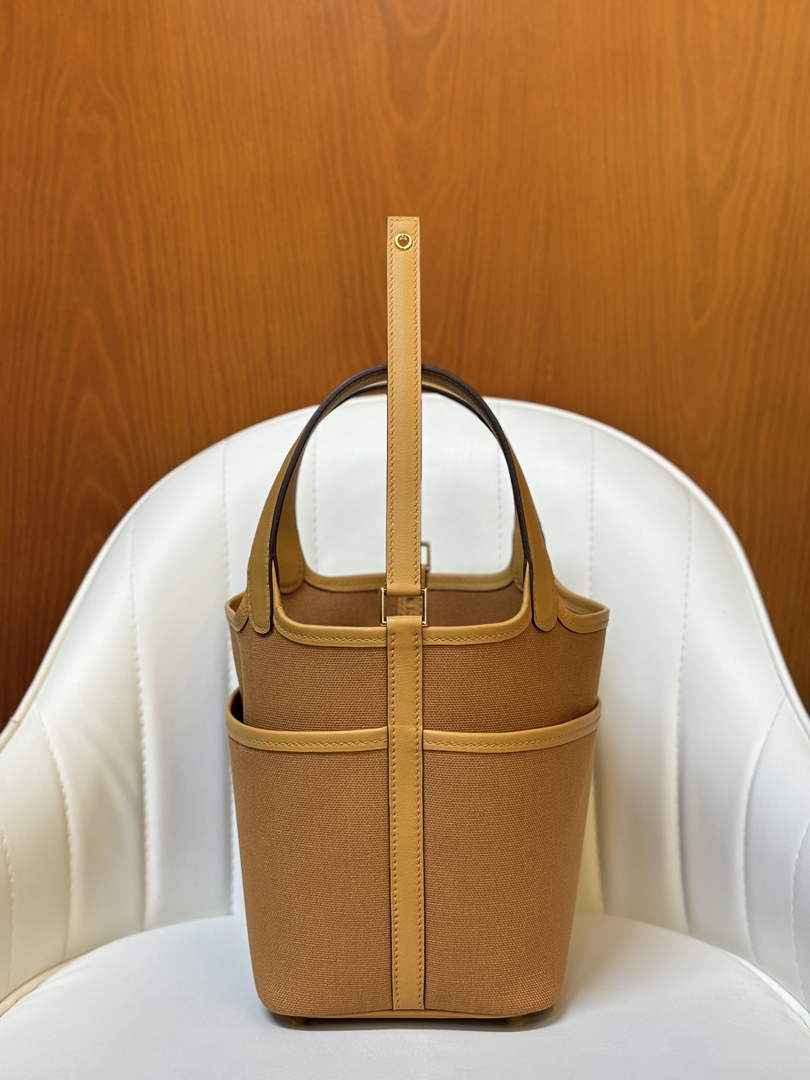Hermès Picotin Lock 18 pocket bag H925610