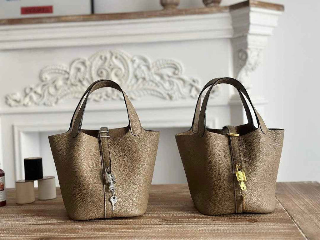 Hermès Picotin Lock 18 pocket bag Togo Leather H935100 gray