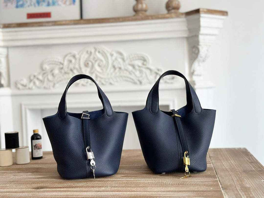 Hermès Picotin Lock 18 pocket bag Togo Leather H935100 navy blue