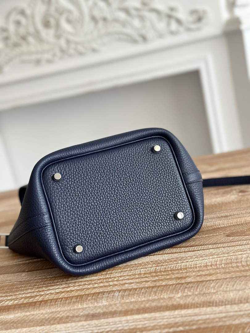 Hermès Picotin Lock 18 pocket bag Togo Leather H935100 navy blue