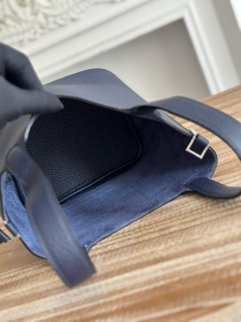 Hermès Picotin Lock 18 pocket bag Togo Leather H935100 navy blue