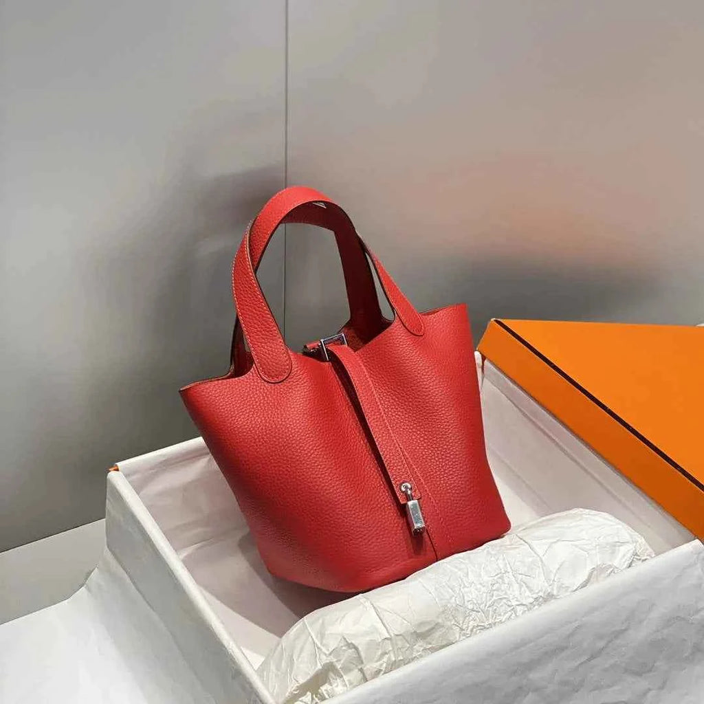 Hermès Picotin Lock 18 pocket bag Togo Leather Red H9352008