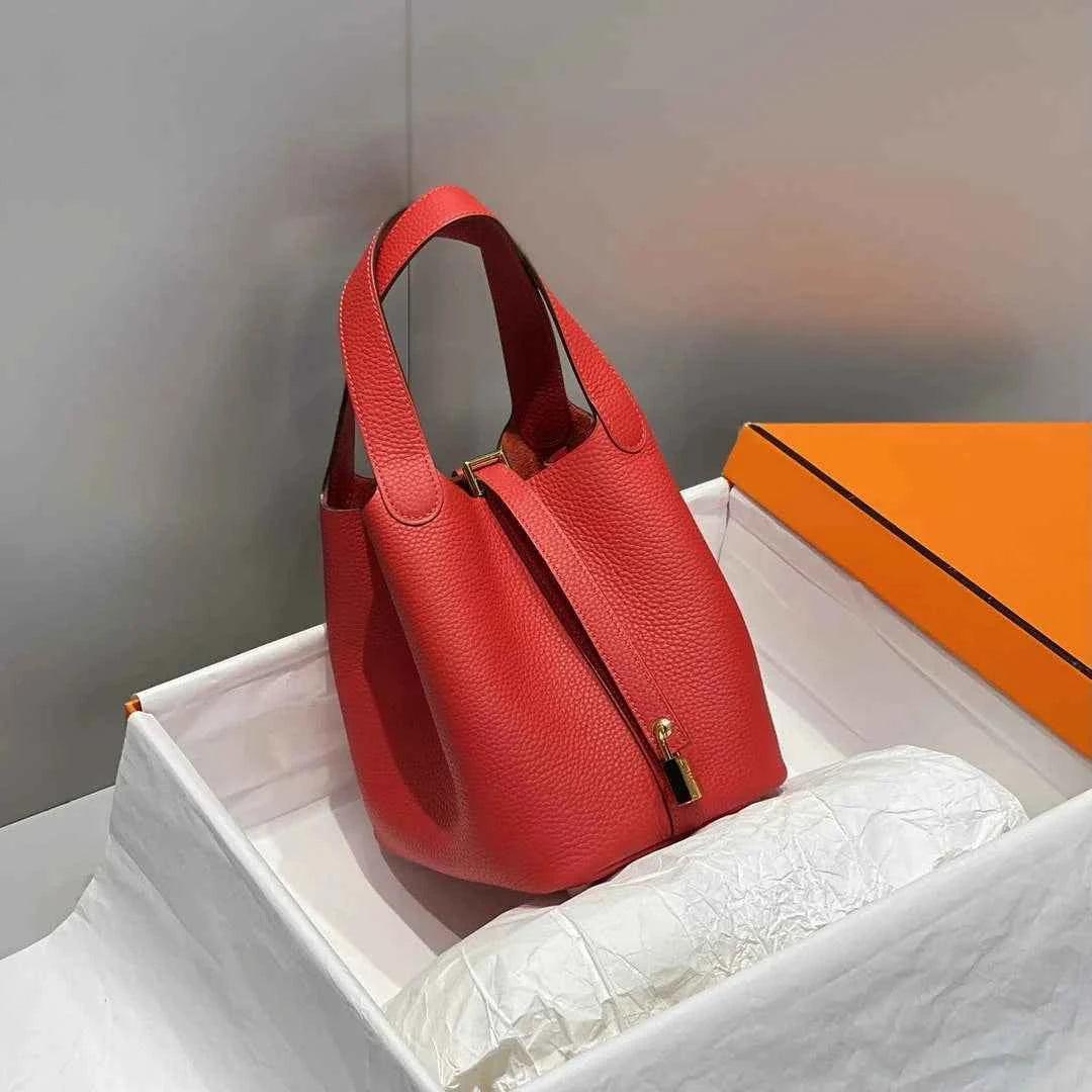 Hermès Picotin Lock 18 pocket bag Togo Leather Red H9352008