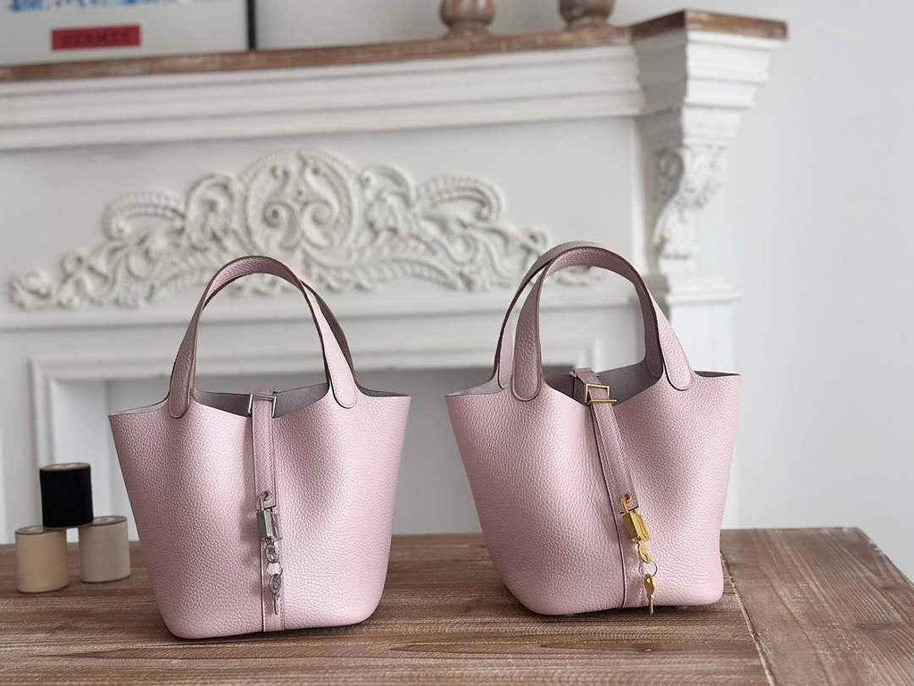 Hermès Picotin Lock 18 pocket bag Togo Leather Light Pink H9352003