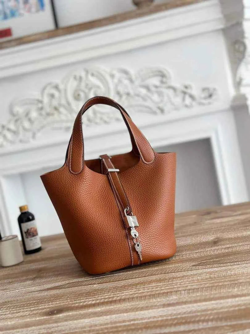 Hermès Picotin Lock 18 pocket bag Togo Leather Brown H9352001