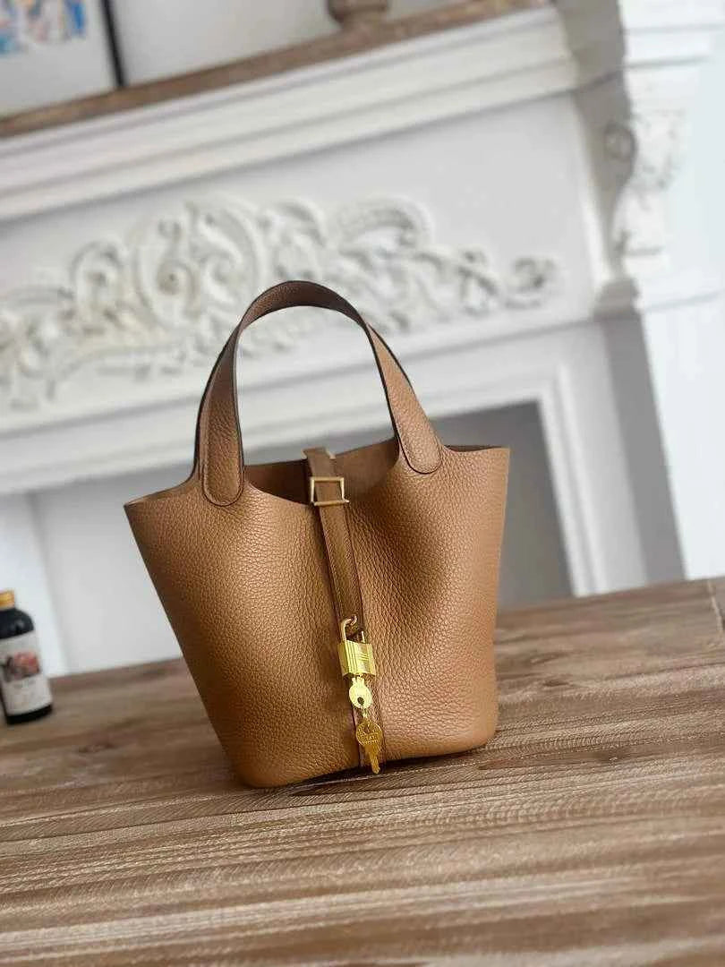 Hermès Picotin Lock 18 pocket bag Togo Leather Tan H9352003