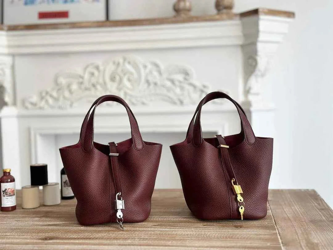 Hermès Picotin Lock 18 pocket bag Togo Leather Wine Red H9352005