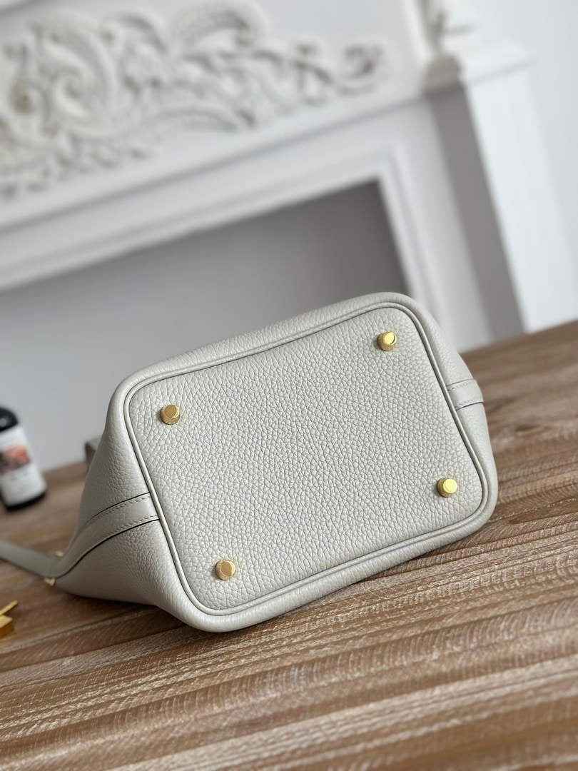 Hermès Picotin Lock 18 pocket bag Togo Leather light gray H9352002