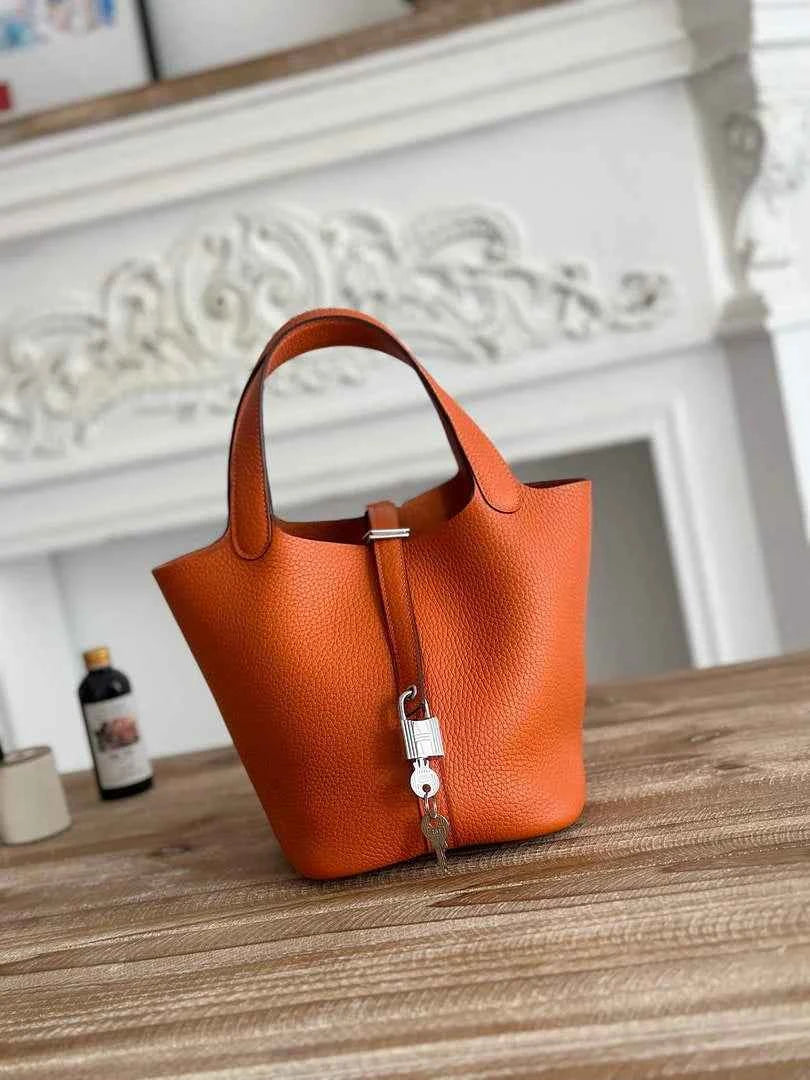 Hermès Picotin Lock 18 pocket bag Togo Leather H935100 orange