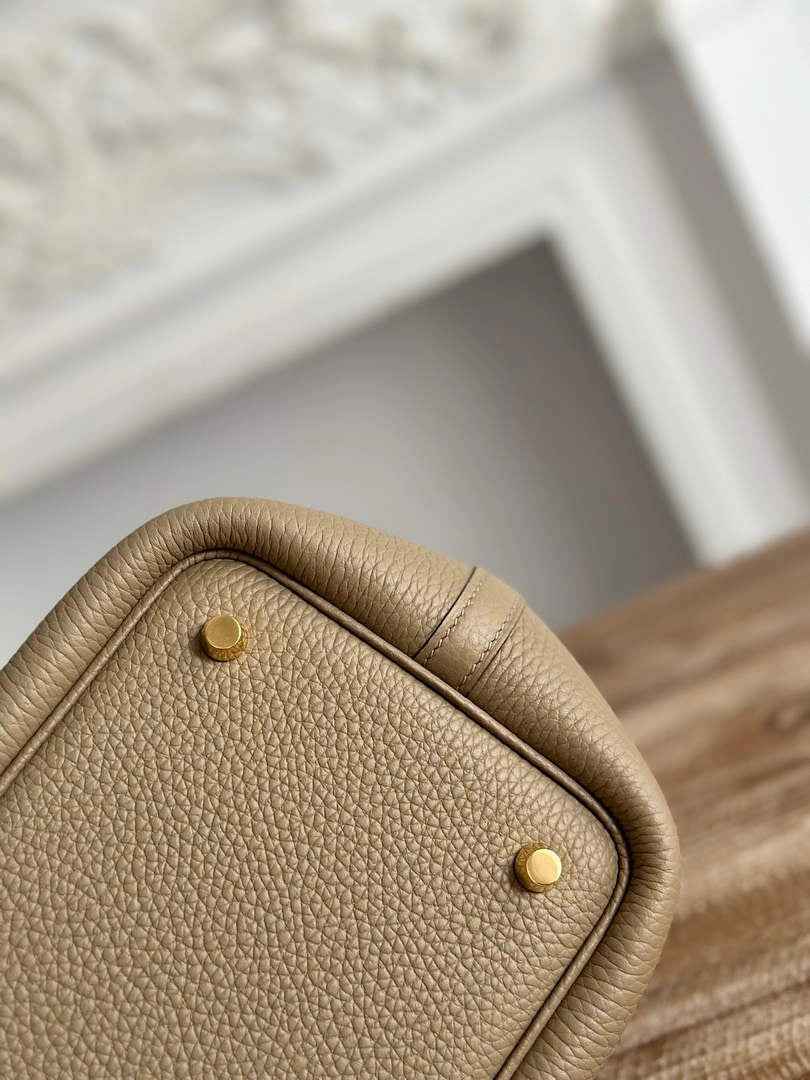 Hermès Picotin Lock 18 pocket bag Togo Leather H935100 gray