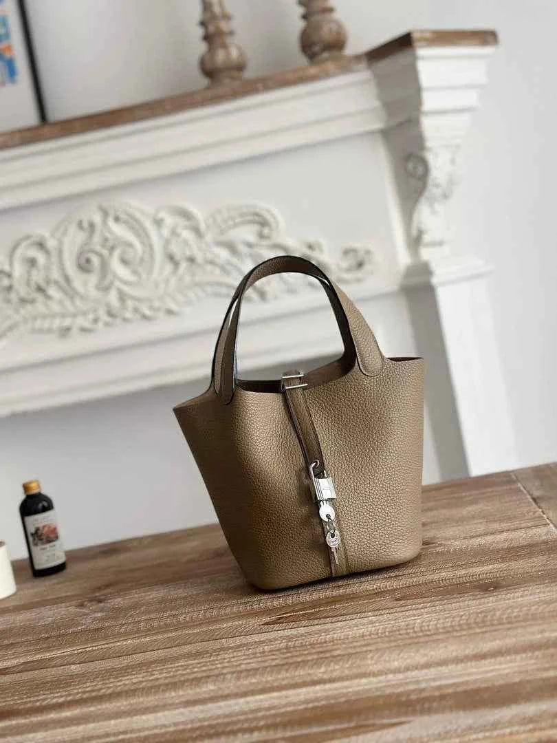 Hermès Picotin Lock 18 pocket bag Togo Leather H935100 gray