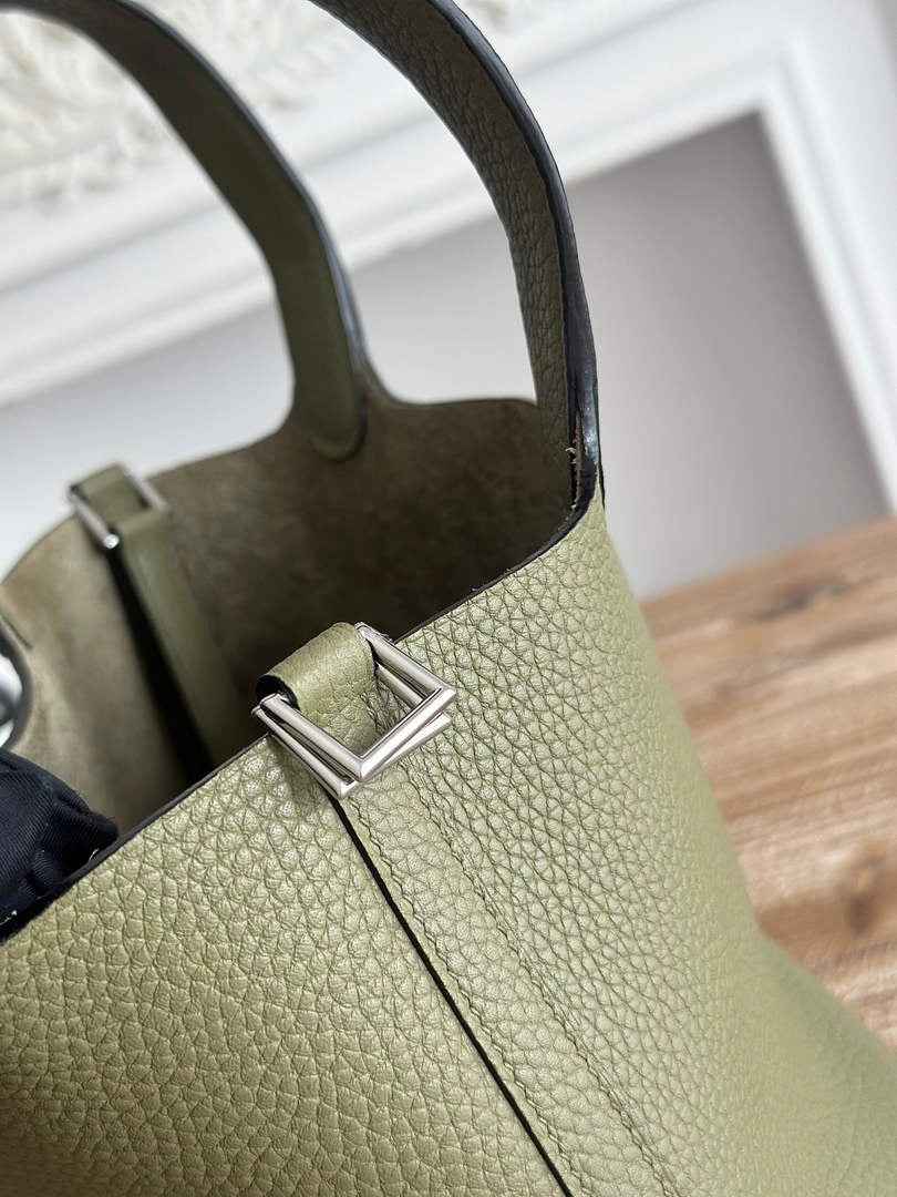 Hermès Picotin Lock 18 pocket bag Togo Leather Army Green H9352001