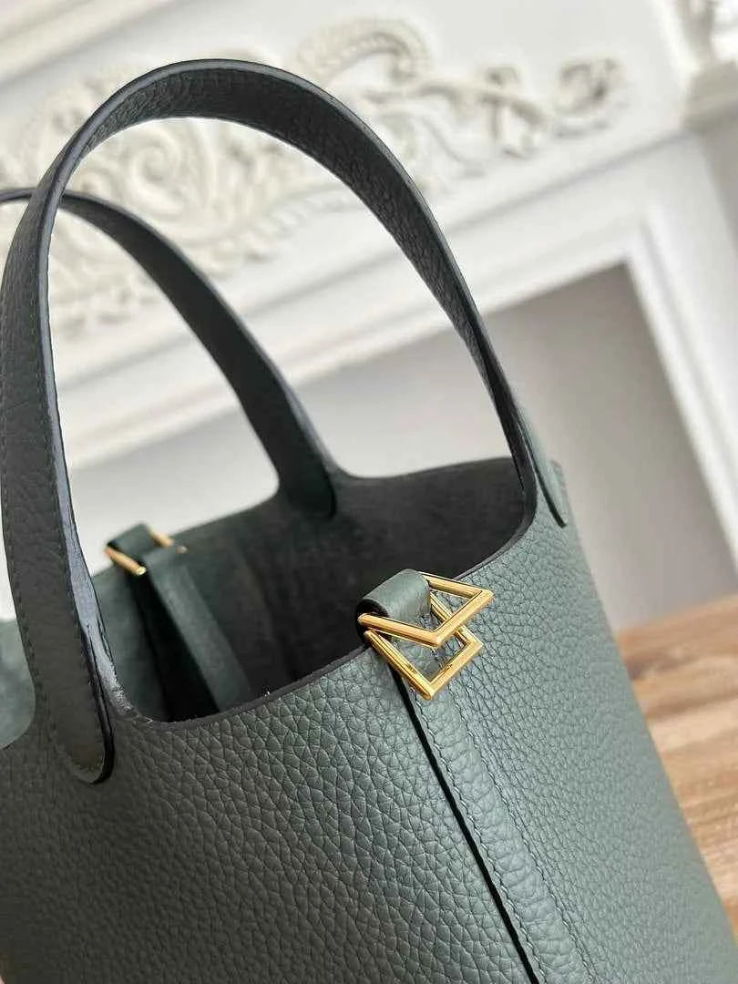 Hermès Picotin Lock 18 pocket bag Togo Leather dark green H9352001