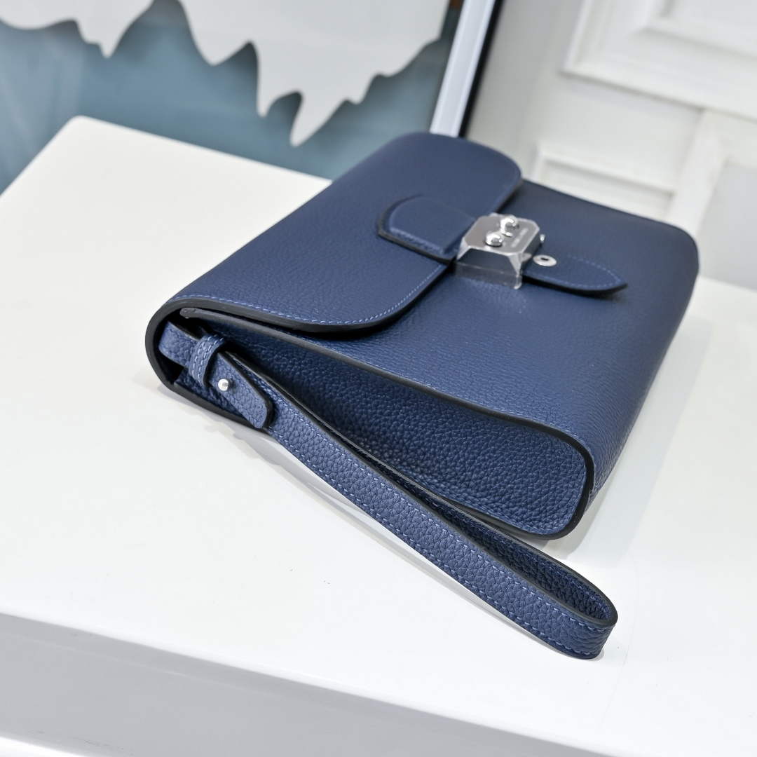 Hermès Sac a Depeches 24 – Togo Calfskin Navy - Default Title - View 4