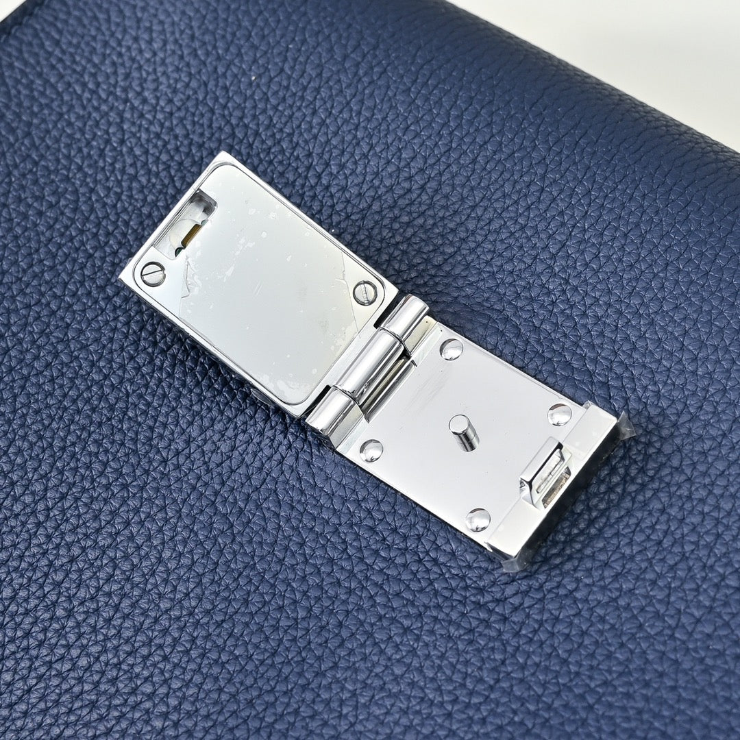 Hermès Sac a Depeches 24 – Togo Calfskin Navy - Default Title - View 7
