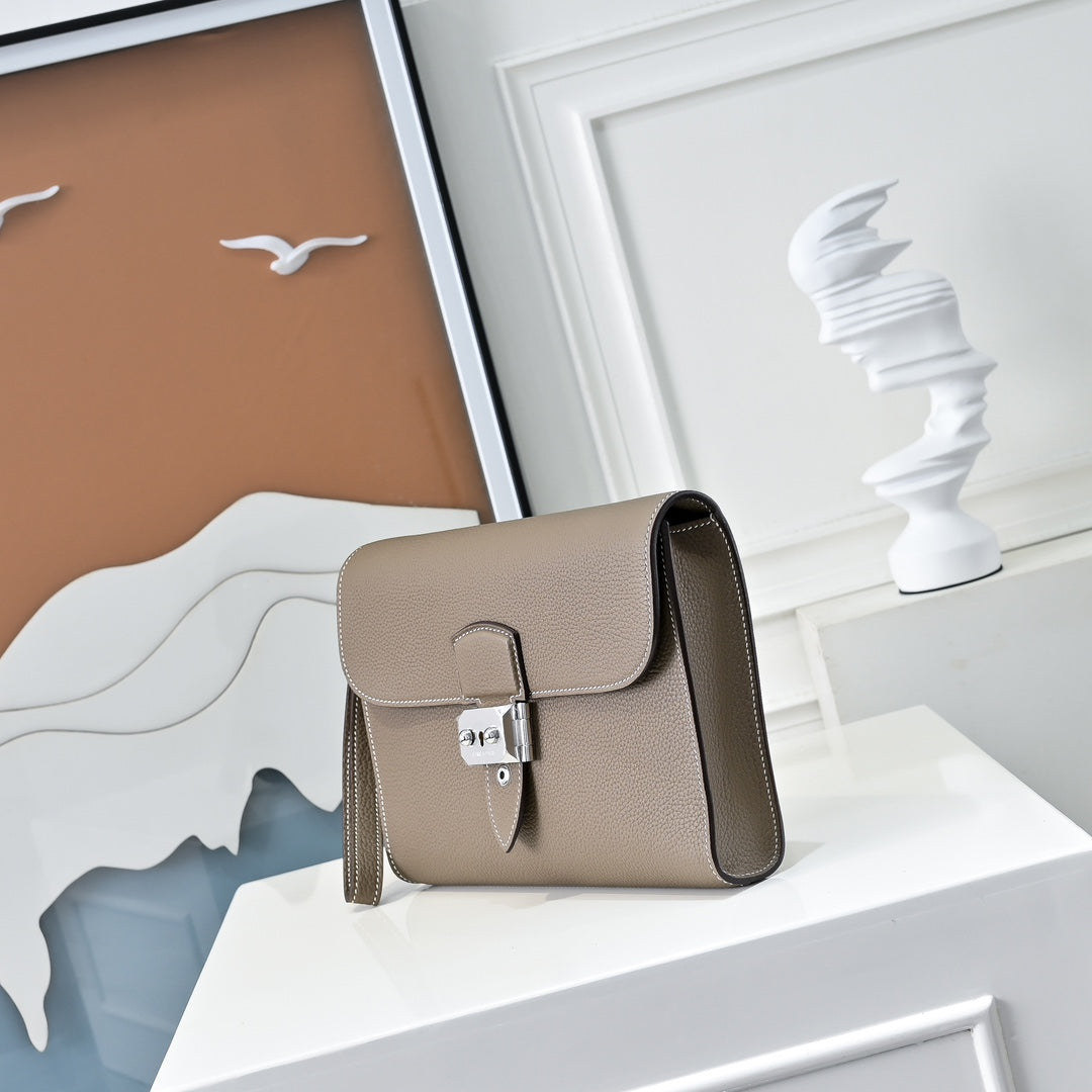 Hermès Sac a Depeches 24 – Togo Calfskin Gray - Default Title - View 2
