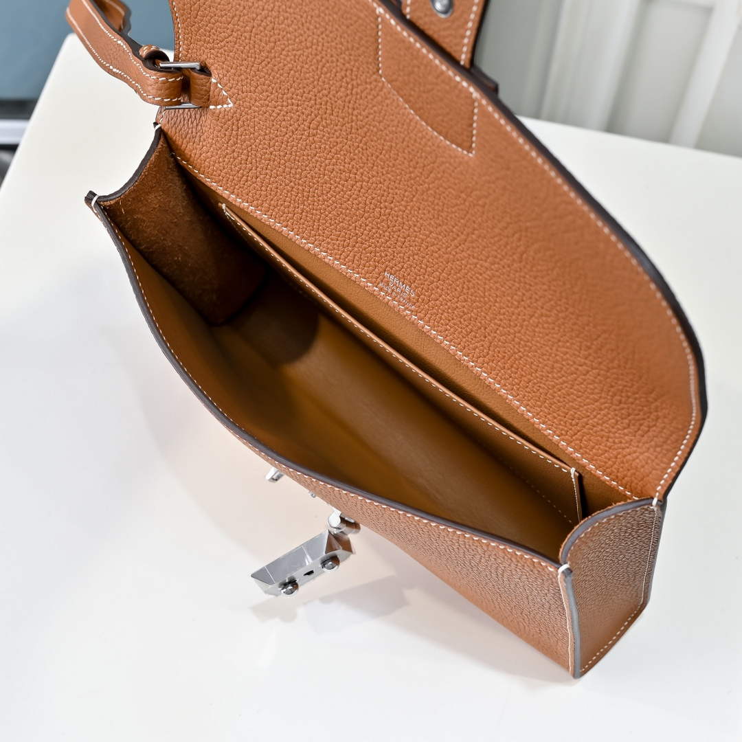 Hermès Sac a Depeches 24 – Togo Calfskin Brown - Default Title - View 9