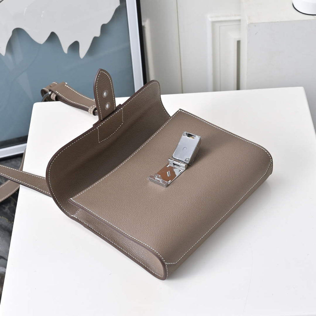 Hermès | Sac Dépêche 21 | Epsom Calfskin | Gray | Handbag