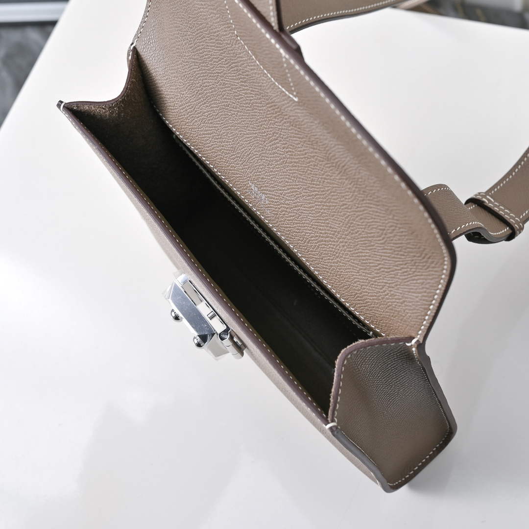 Hermès | Sac Dépêche 21 | Epsom Calfskin | Gray | Handbag