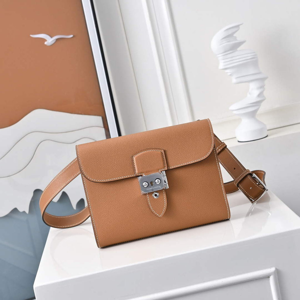 Hermès | Sac Dépêche 21 Bag | Tan Epsom Calfskin | Iconic Handbag