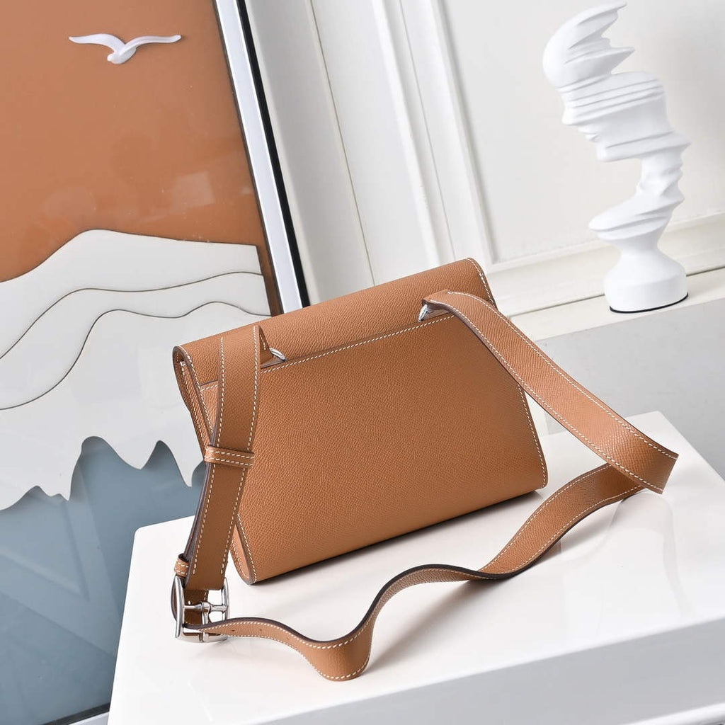 Hermès | Sac Dépêche 21 Bag | Tan Epsom Calfskin | Iconic Handbag