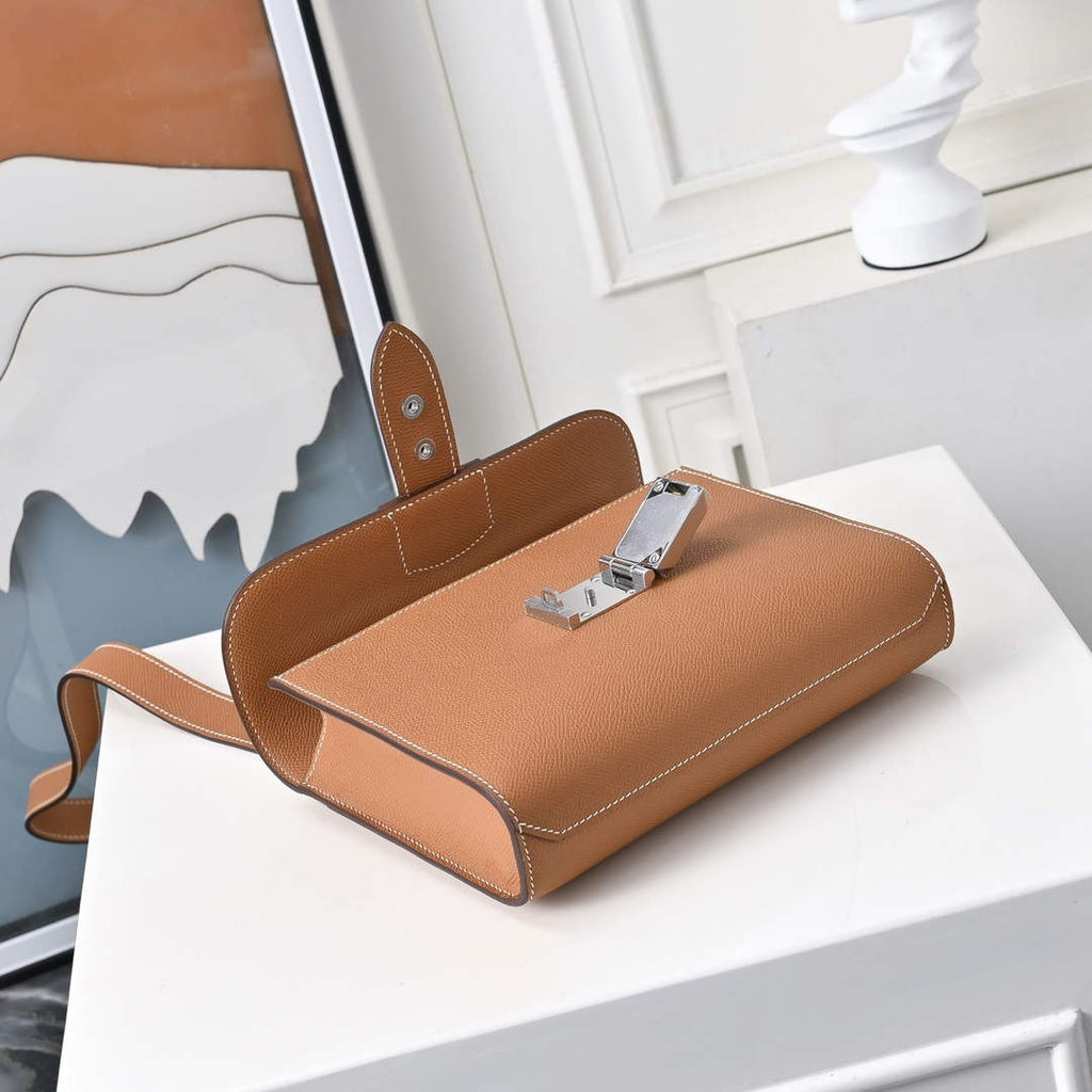 Hermès | Sac Dépêche 21 Bag | Tan Epsom Calfskin | Iconic Handbag
