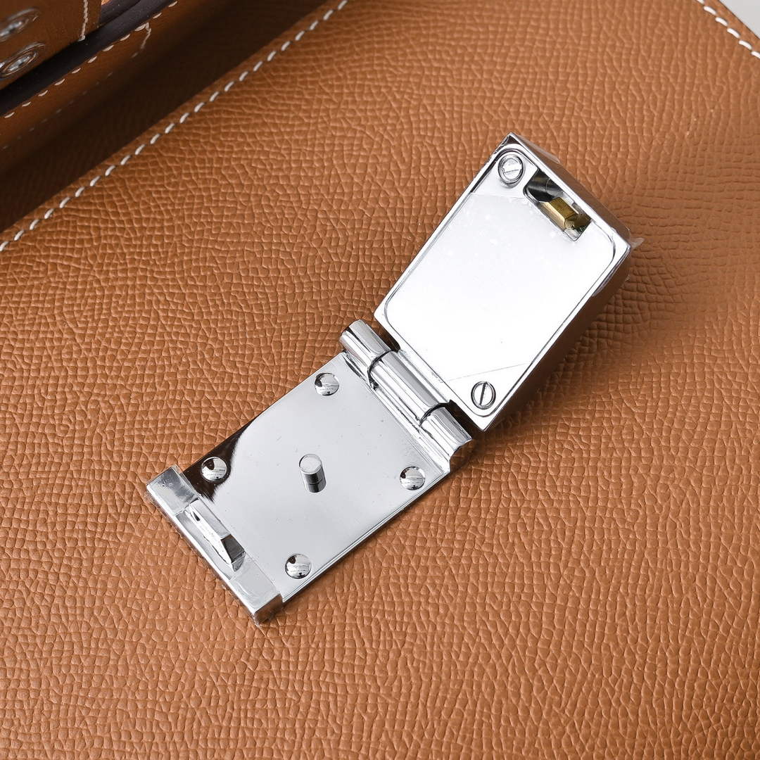 Hermès | Sac Dépêche 21 Bag | Tan Epsom Calfskin | Iconic Handbag