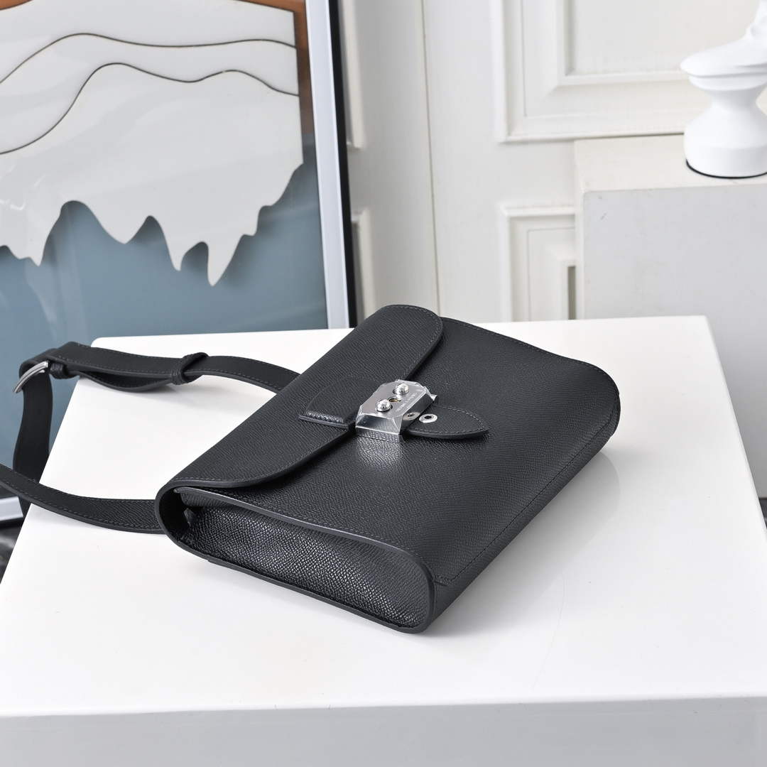 Hermès Sac Dépêche 21 Epsom Calfskin Black Bag