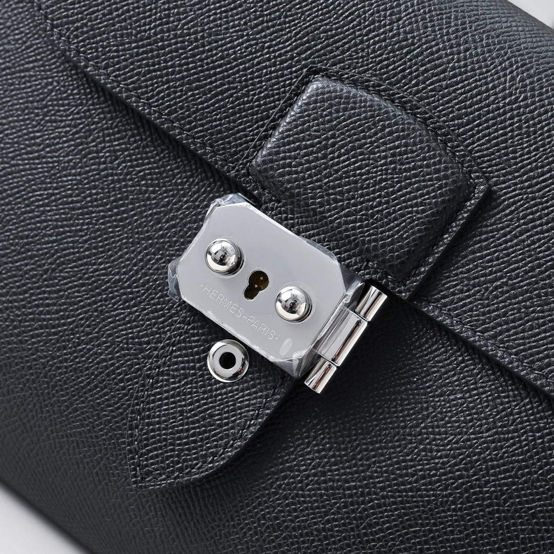 Hermès Sac Dépêche 21 Epsom Calfskin Black Bag