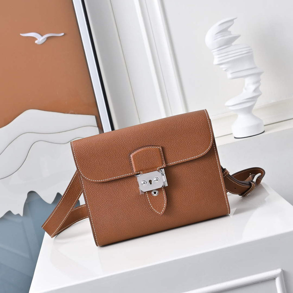Hermès Sac à Dépêches 21 – Secure Lockable Flap – Brown Epsom Calfskin
