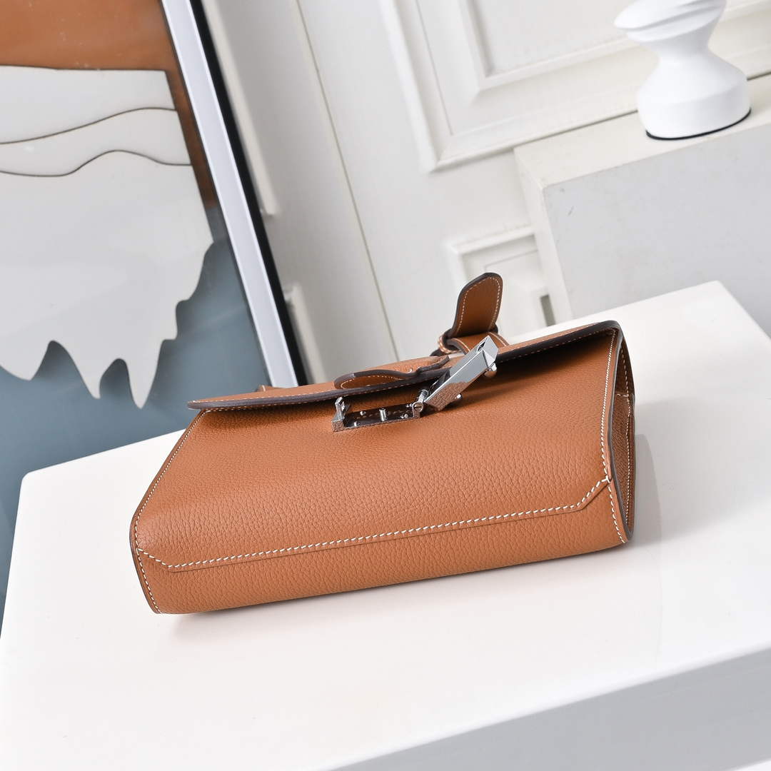 Hermès Sac Dépêche 21 Tan Epsom – The Perfect Gift for Hermès Lovers