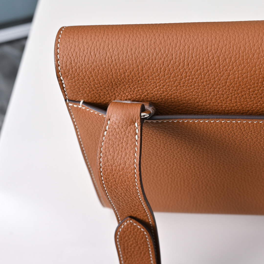 Hermès Sac Dépêche 21 Tan Epsom – The Perfect Gift for Hermès Lovers