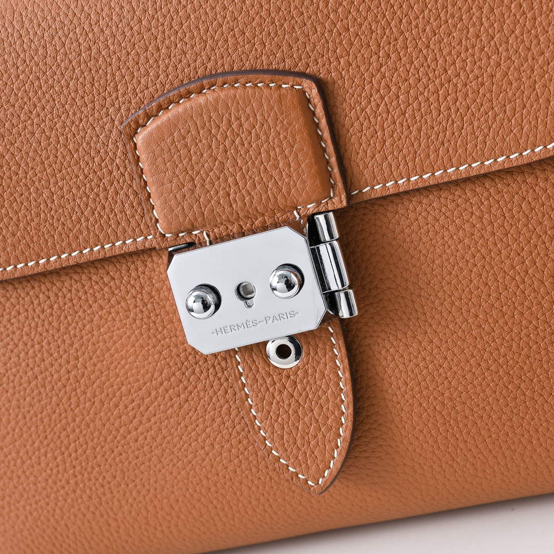 Hermès Sac Dépêche 21 Tan Epsom – The Perfect Gift for Hermès Lovers