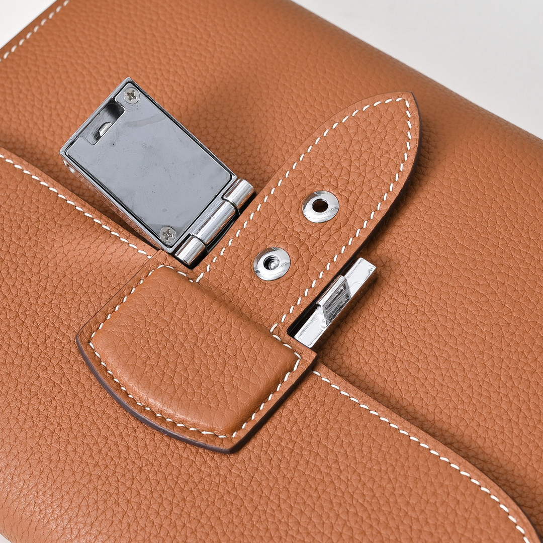 Hermès Sac Dépêche 21 Tan Epsom – The Perfect Gift for Hermès Lovers